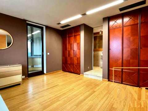 квартира за адресою Кропивницького вул., 10