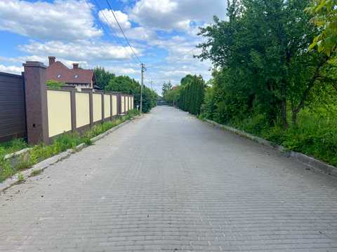 участок по адресу Південна, 6