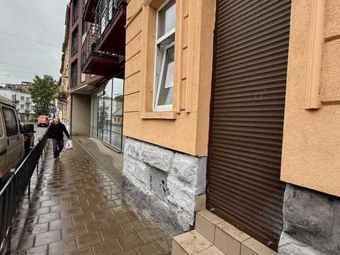 комерційна за адресою Гайдамацька вул., 10