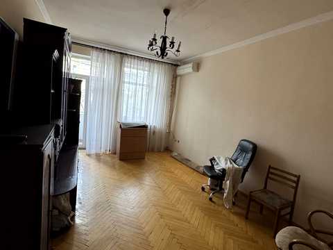 квартира за адресою майдан Іподрому пл., 1