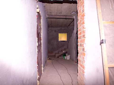 комерційна за адресою Устияновича вул., 1