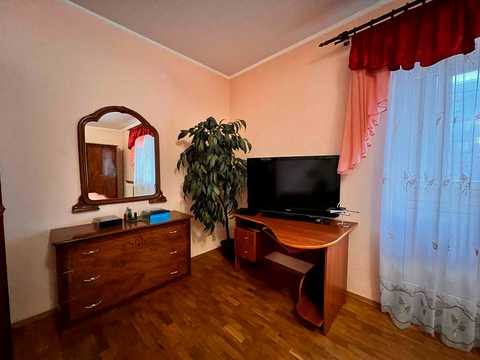 квартира за адресою Черкаси, Хрещатик вул., 14