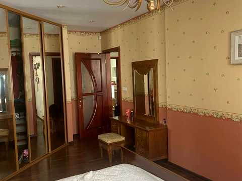 квартира по адресу Миколы Бажана просп., 12