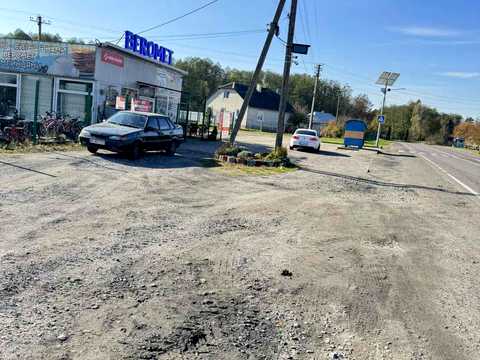 коммерческая по адресу Лісова, 1