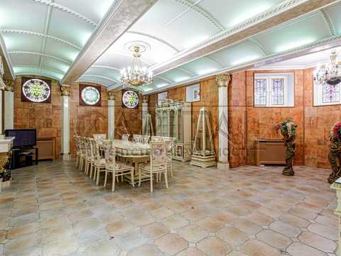 коммерческая по адресу Патріарха Володимира Романюка ул. (Жовтнева), 2Б