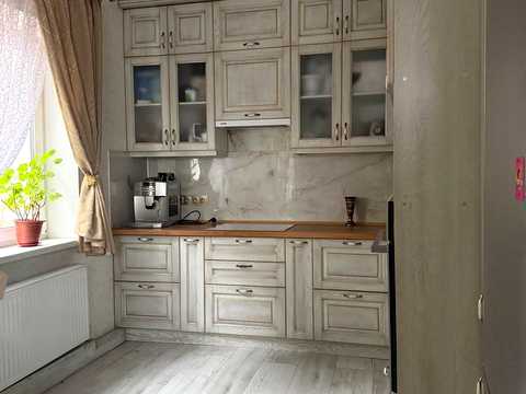 квартира за адресою Василя Симоненка вул., 4