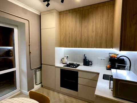 квартира за адресою Євгена Коновальця вул. (Щорса), 7-9