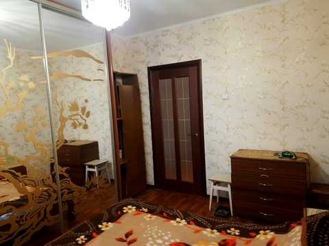 квартира за адресою Анни Ахматової вул., 25