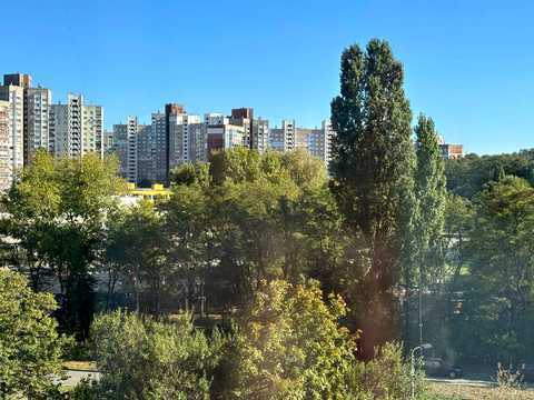 квартира за адресою Академіка Глушкова просп., 37