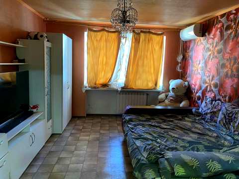 квартира за адресою Центральна вул., 1