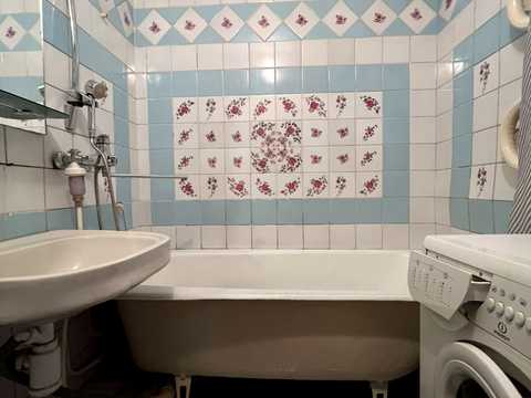 квартира за адресою Стадіонна вул., 13