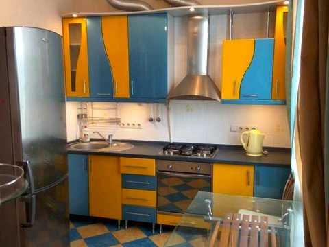 квартира за адресою Євгена Коновальця вул. (Щорса), 27