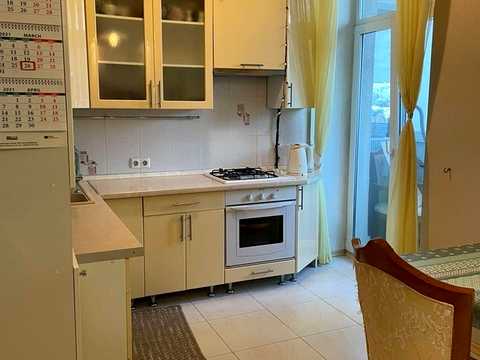 квартира по адресу Строителей ул., 30