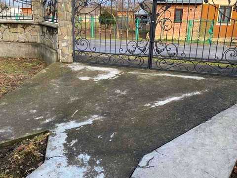 будинок за адресою Шкільна