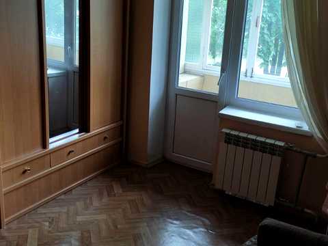 квартира за адресою Богатирська вул., 8