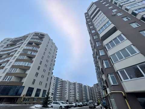комерційна за адресою Київська вул., 9