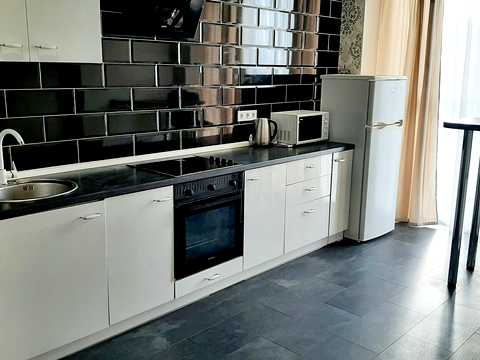 квартира за адресою Київ, Драгоманова вул., 2-Б