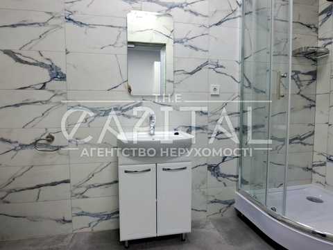 комерційна за адресою Микільсько-Слобідська вул., 8