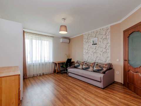 квартира за адресою Доківська вул., 10