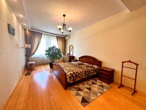 квартира за адресою Дмитрівська вул., 17-А