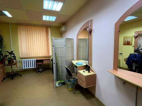 комерційна за адресою Вахтанга Кікабідзе вул. (Булгакова), 16