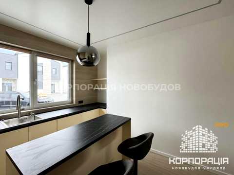 будинок за адресою с. Сторожниця, Волошкова, 10А