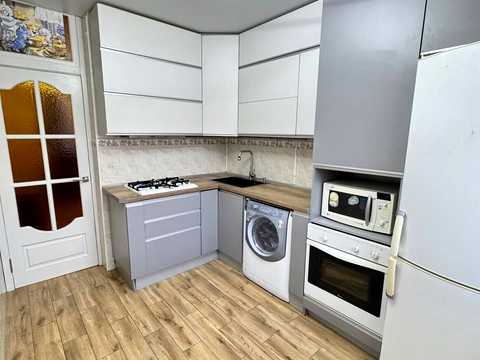 квартира за адресою Метробудівників вул., 42