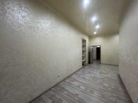 комерційна за адресою Драгоманова вул., 67