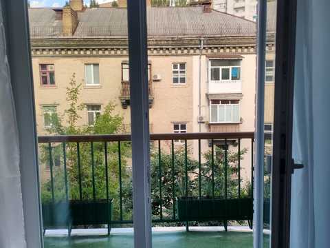 квартира за адресою Леоніда Первомайського вул., 4