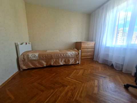 квартира за адресою Київ, Леоніда Бикова бульв., 12