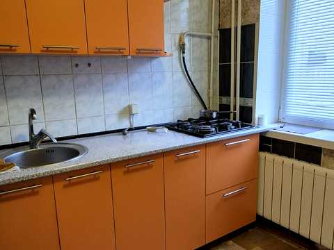 квартира за адресою Михайла Лушпи просп. (Космонавтів), 52