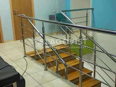 коммерческая по адресу Почайнинская ул., 70