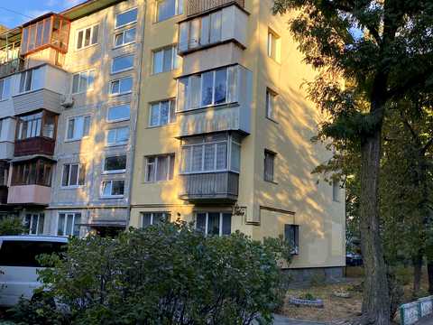 квартира по адресу Салютная ул., 27