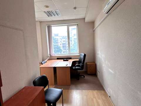 коммерческая по адресу Николая Михновского бульв. (Дружбы народов), 38