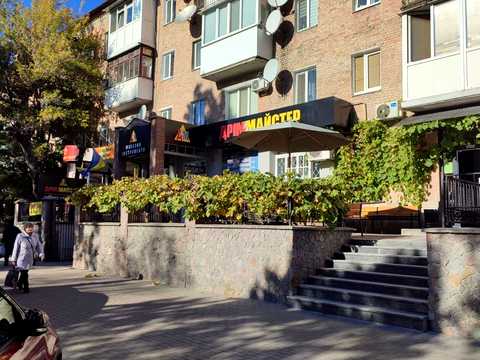 комерційна за адресою Олександрійський бульв. (50-річчя Перемоги), 78