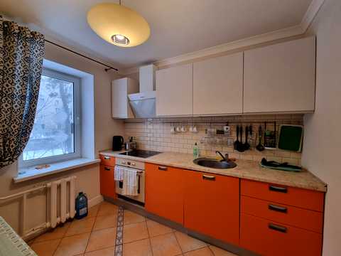 квартира за адресою Соснова вул., 1