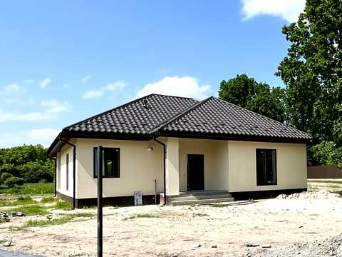 дом по адресу Каштановая ул. (Тракторна)