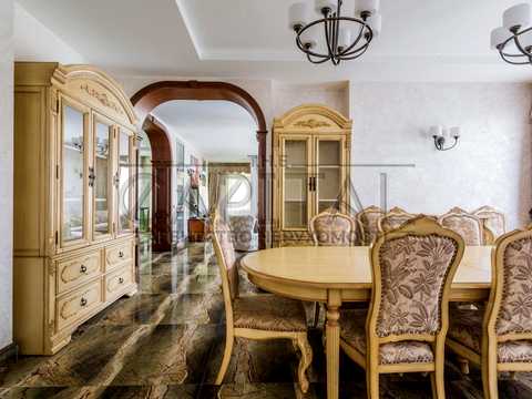 будинок за адресою с. Плюти, Обухівський
