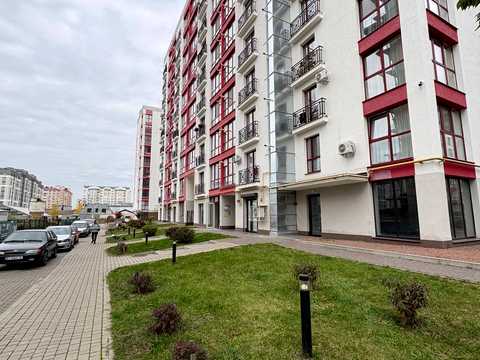 комерційна за адресою Бастіонна вул., 1