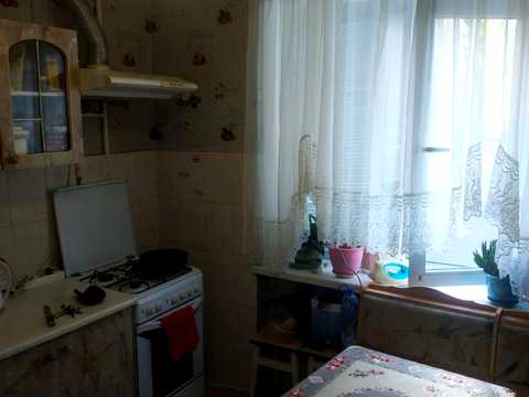 квартира за адресою Романа Шухевича просп. (Генерала Ватутіна)