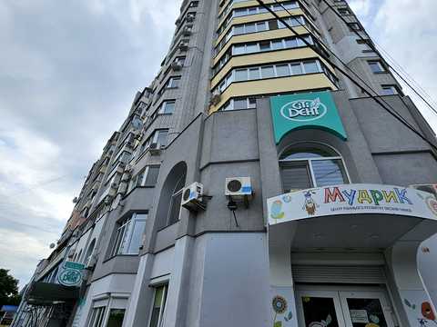 комерційна за адресою Богдана Хмельницького вул., 52