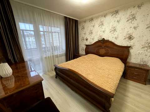 квартира по адресу Натальи Ужвий ул., 10
