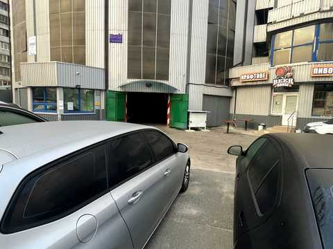 паркоместо по адресу Ларисы Руденко ул., 6-А