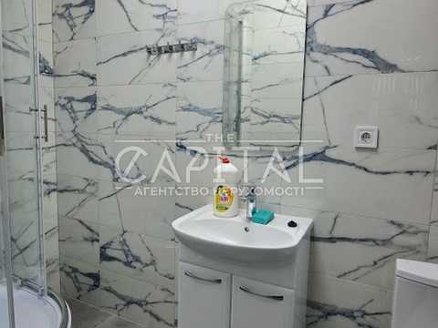 комерційна за адресою Микільсько-Слобідська вул., 8
