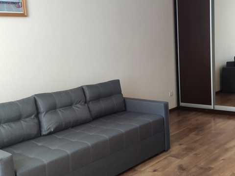 квартира по адресу Сім'ї Кульженків ул. (Петра Дегтяренка), 35