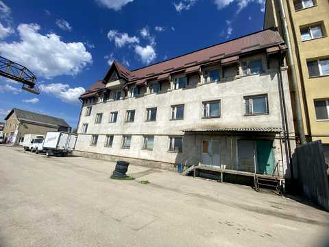 комерційна за адресою Івана Макуха вул., 2а