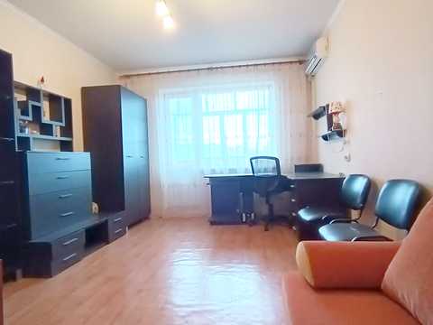 квартира за адресою Лазурна вул., 18