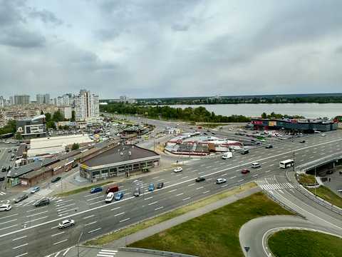 квартира за адресою Ревуцького вул., 40-В