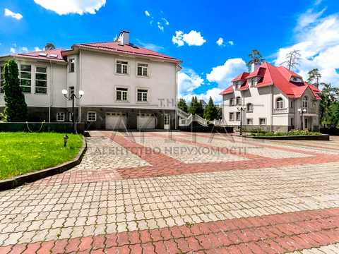 коммерческая по адресу Патріарха Володимира Романюка ул. (Жовтнева), 2Б
