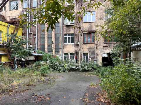 комерційна за адресою Богдана Хмельницького вул., 38